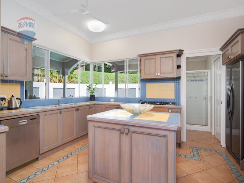 271 Toogood Road, Bayview Heights QLD 4868
