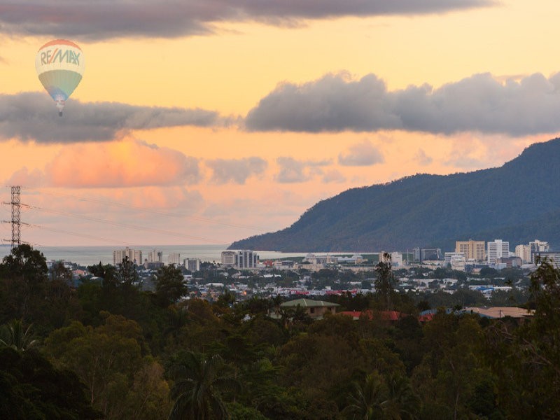 271 Toogood Road, Bayview Heights QLD 4868