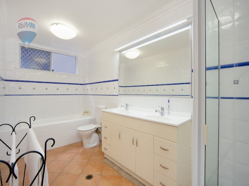 271 Toogood Road, Bayview Heights QLD 4868