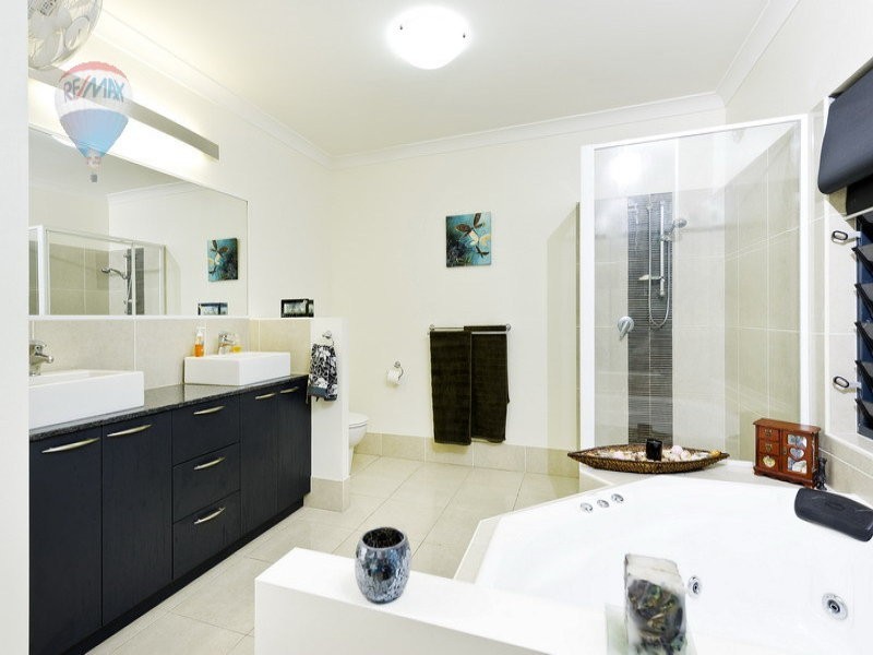 26 Muller Street, Palm Cove QLD 4879