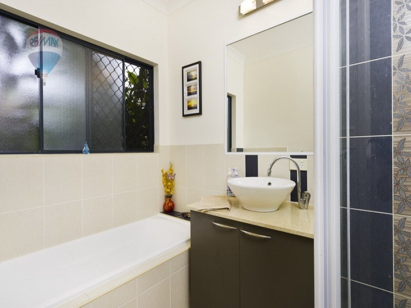 26 Muller Street, Palm Cove QLD 4879