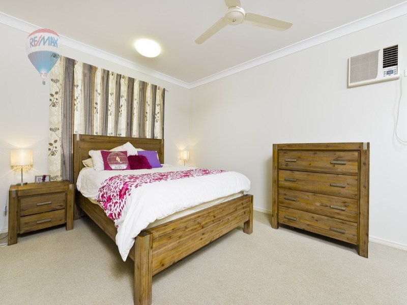 25 Cliffdale Street, Bentley Park QLD 4869