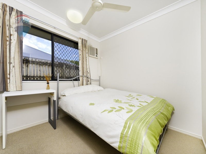 25 Cliffdale Street, Bentley Park QLD 4869
