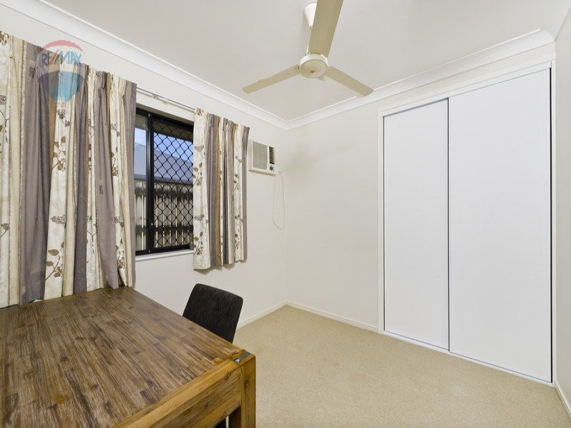 25 Cliffdale Street, Bentley Park QLD 4869