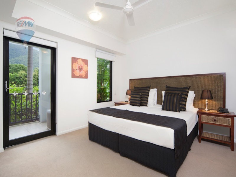 3/2 Oliva Street, Palm Cove QLD 4879
