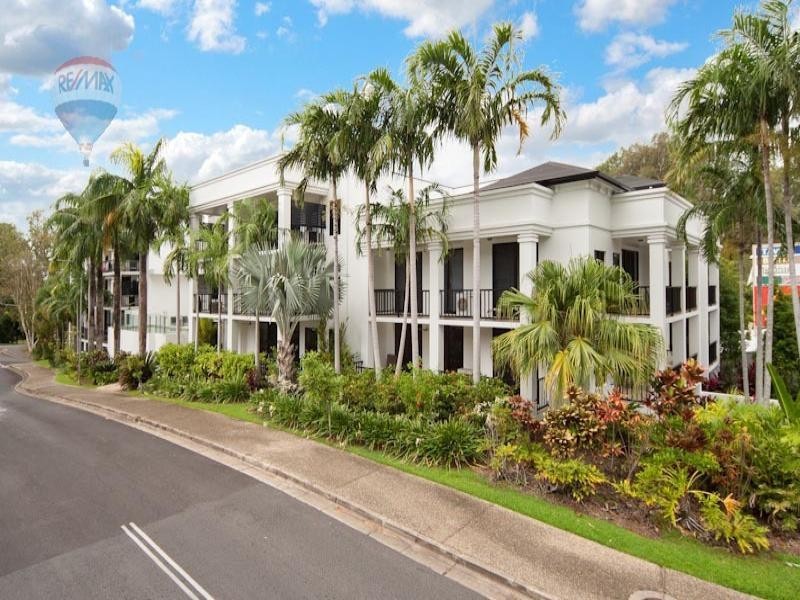 3/2 Oliva Street, Palm Cove QLD 4879