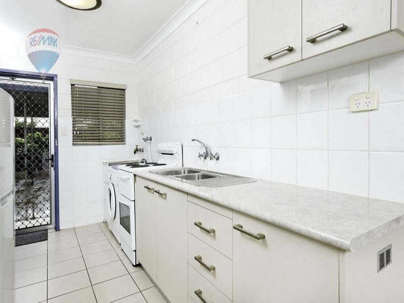 4/14 Curtin Street, Westcourt QLD 4870