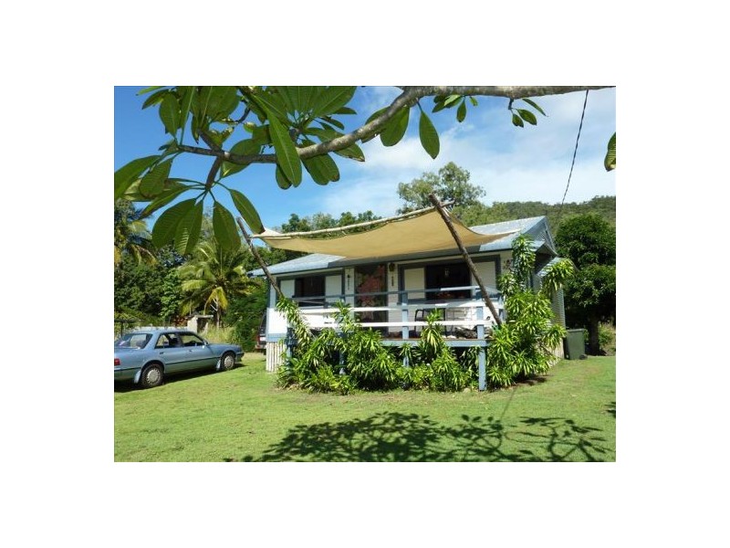 6 Sandpiper Street, East Trinity QLD 4871