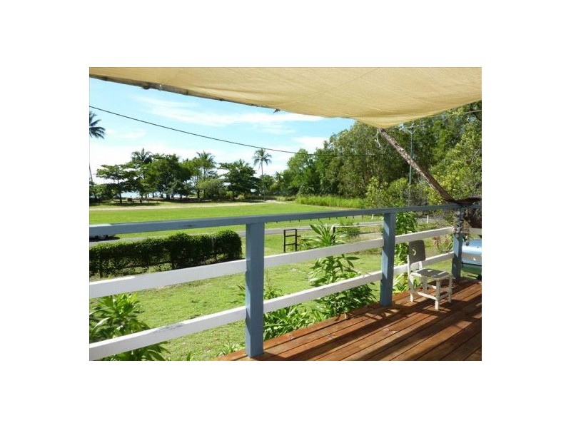 6 Sandpiper Street, East Trinity QLD 4871