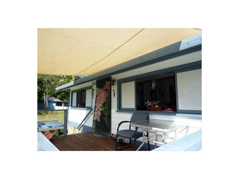 6 Sandpiper Street, East Trinity QLD 4871