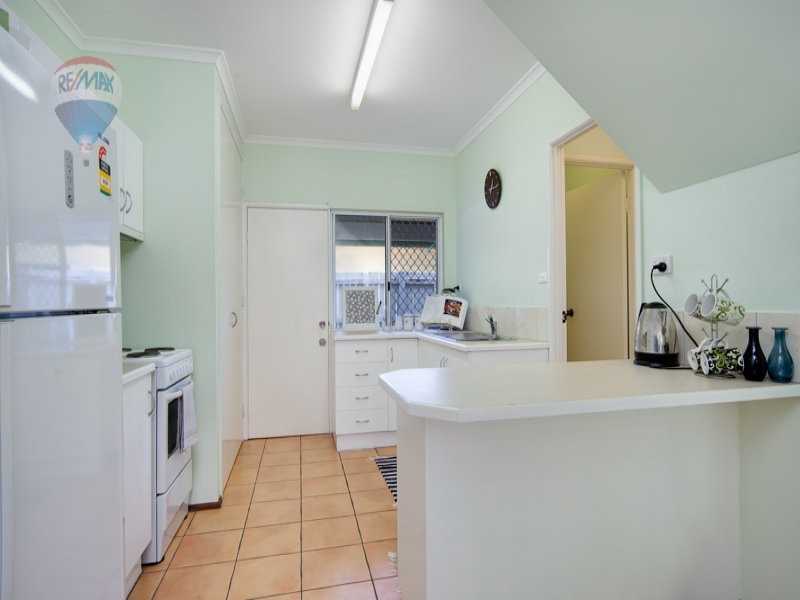 2/21 Fairweather Street, Yorkeys Knob QLD 4878