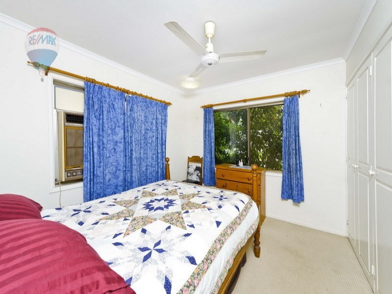 12 Iona Close, Edge Hill QLD 4870