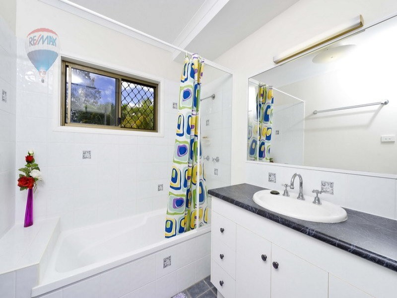 12 Iona Close, Edge Hill QLD 4870