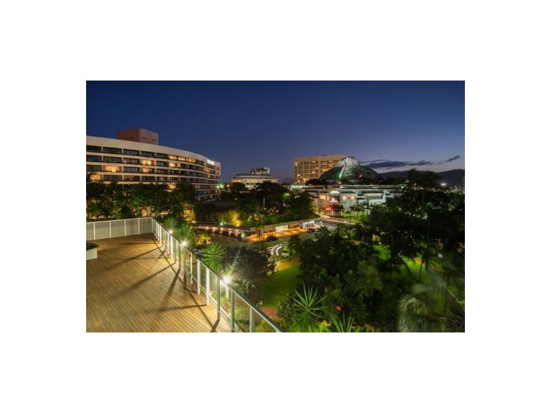 17/1 Marlin Parade, Cairns City QLD 4870