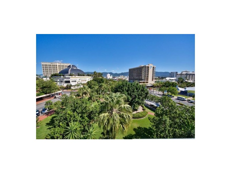 17/1 Marlin Parade, Cairns City QLD 4870