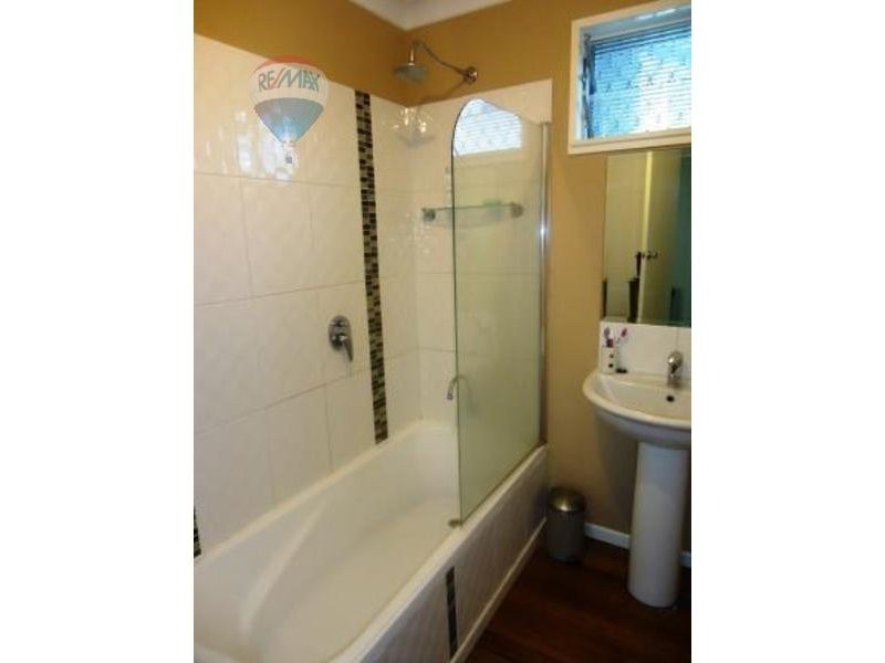 143 Greenslopes Street, Edge Hill QLD 4870