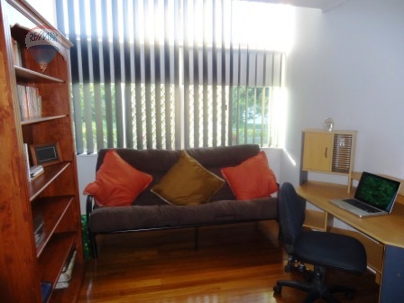 143 Greenslopes Street, Edge Hill QLD 4870
