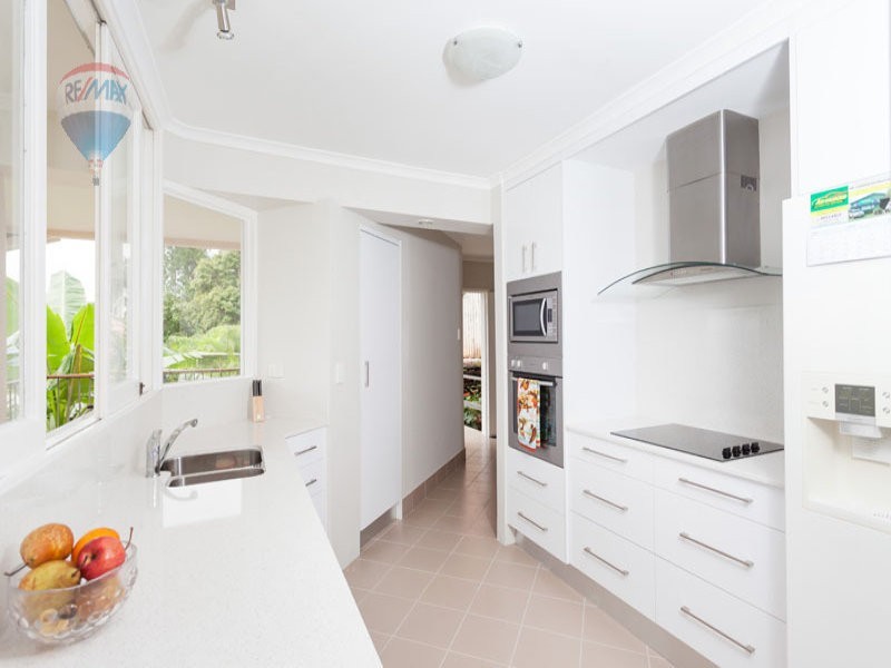 252 Toogood Road, Bayview Heights QLD 4868