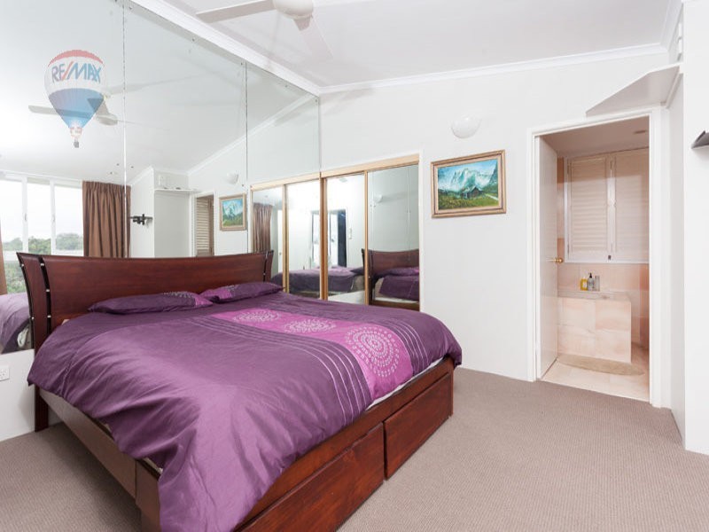 252 Toogood Road, Bayview Heights QLD 4868