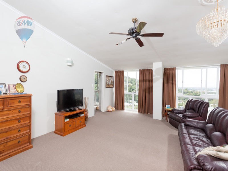 252 Toogood Road, Bayview Heights QLD 4868