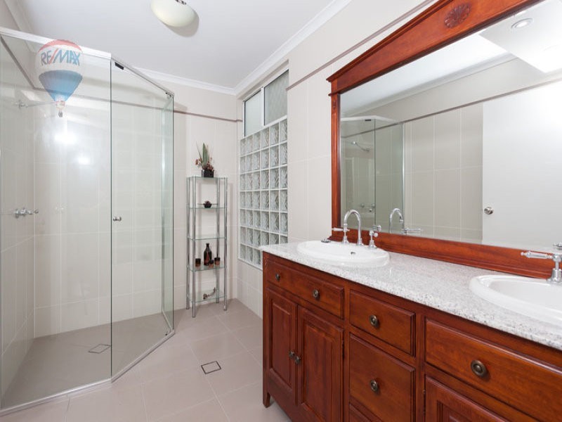 252 Toogood Road, Bayview Heights QLD 4868