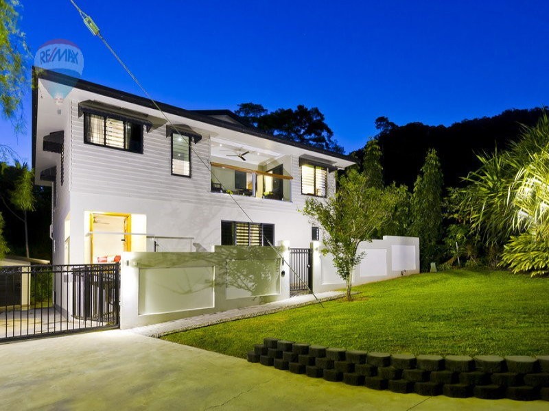 23 Mullins Street, Whitfield QLD 4870