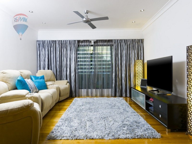 23 Mullins Street, Whitfield QLD 4870