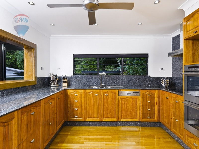 23 Mullins Street, Whitfield QLD 4870