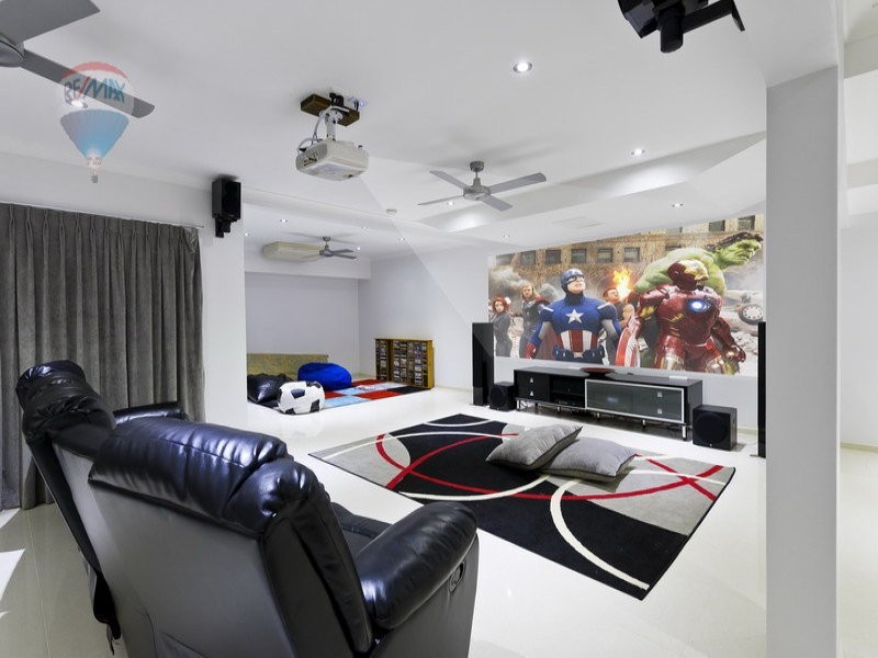 23 Mullins Street, Whitfield QLD 4870