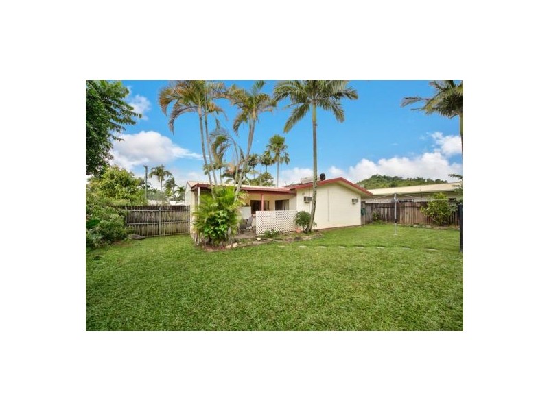 9 Lenora Close, Bayview Heights QLD 4868