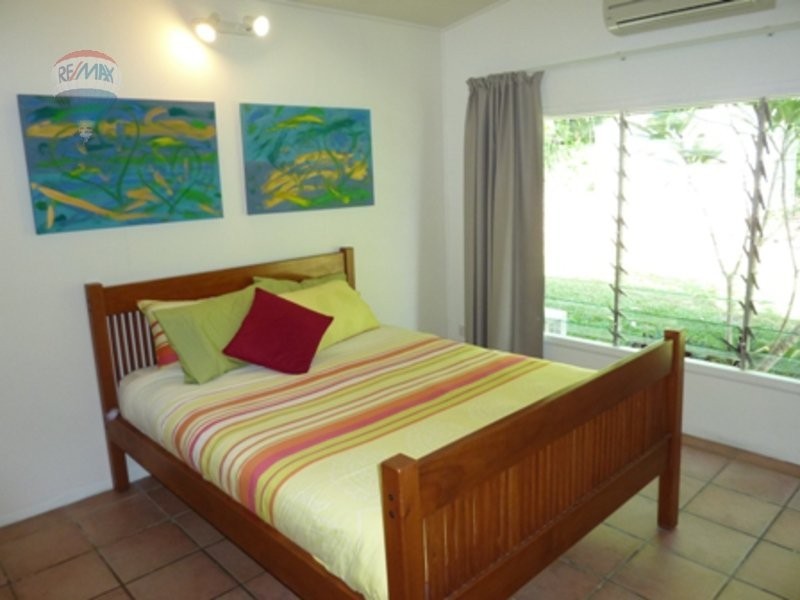 2405 Esplanade, East Trinity QLD 4871