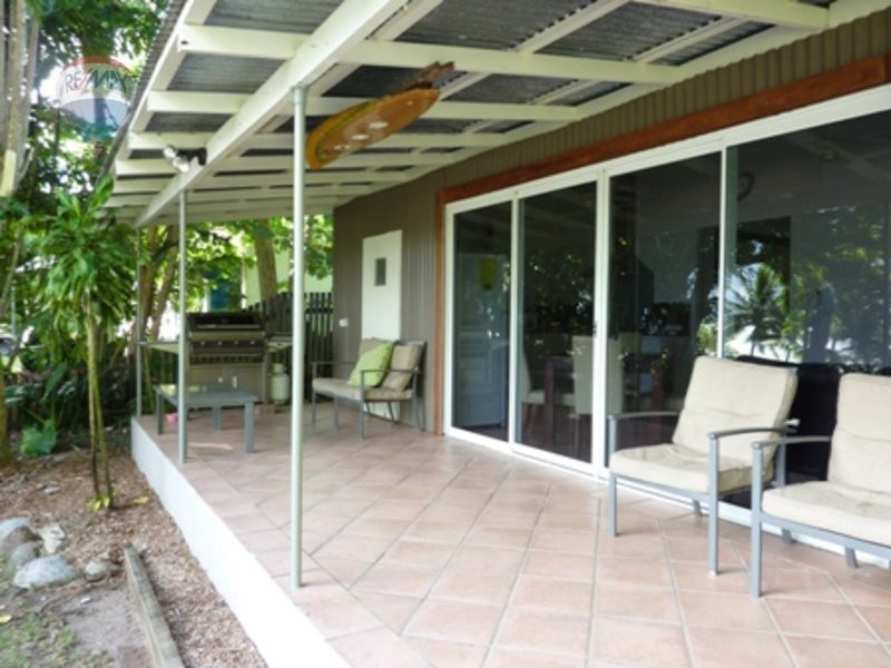 2405 Esplanade, East Trinity QLD 4871