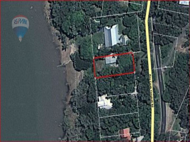 2405 Esplanade, East Trinity QLD 4871