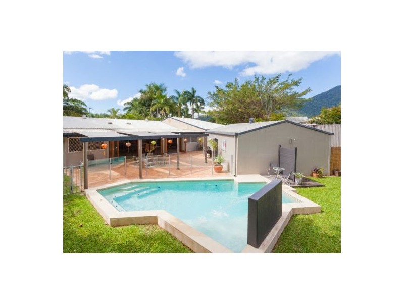 1 Satinash Close, Redlynch QLD 4870