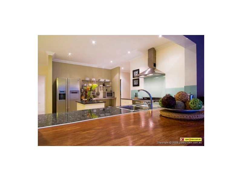 1 Satinash Close, Redlynch QLD 4870