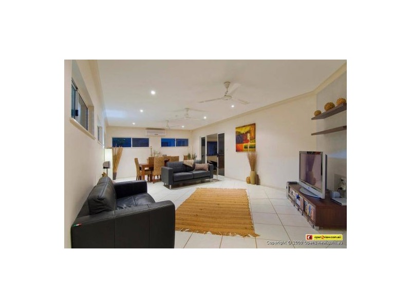1 Satinash Close, Redlynch QLD 4870