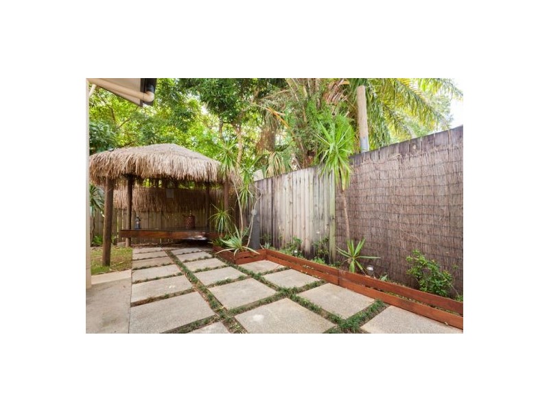 1 Satinash Close, Redlynch QLD 4870