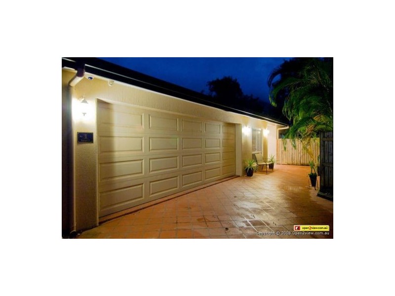 1 Satinash Close, Redlynch QLD 4870
