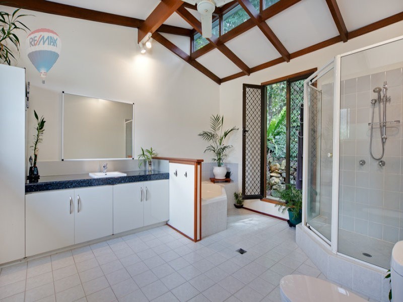 25 Barellan Close, Caravonica QLD 4878