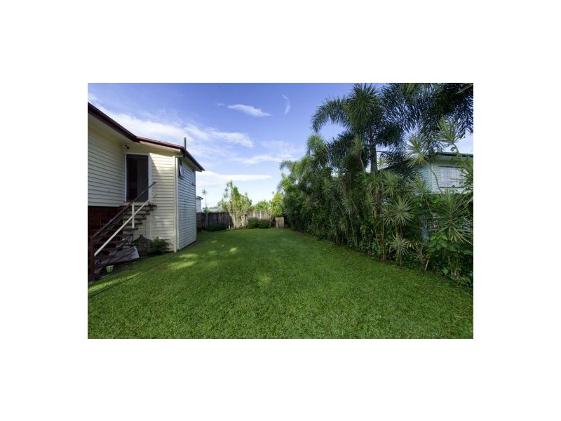 43 Balaclava Road, Earlville QLD 4870