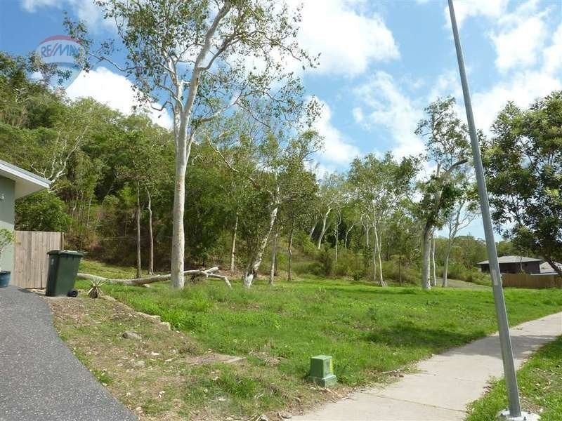 3 Seclusion Drive, Palm Cove QLD 4879