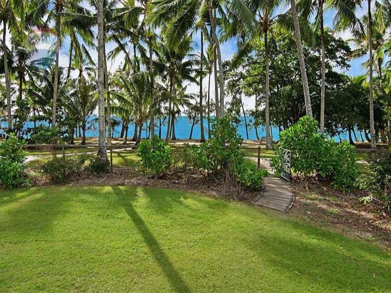 Clifton Beach QLD 4879