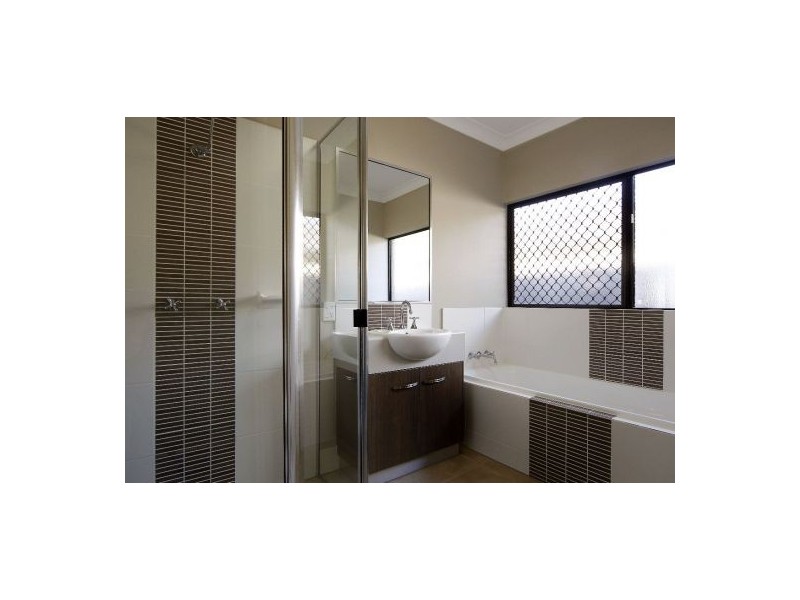 12 Bushlark Place, Smithfield QLD 4878