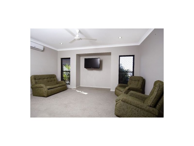 12 Bushlark Place, Smithfield QLD 4878