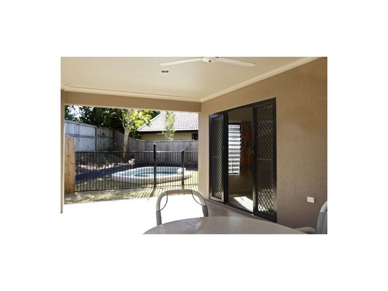 12 Bushlark Place, Smithfield QLD 4878