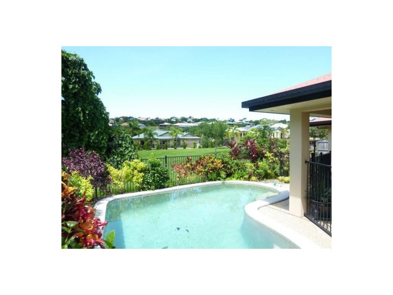 39 Chesterfield Close, Brinsmead QLD 4870