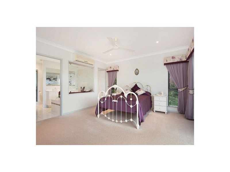 4 Knott Court, Whitfield QLD 4870