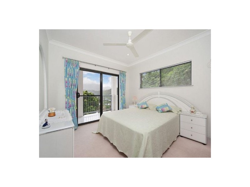 4 Knott Court, Whitfield QLD 4870