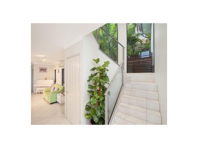 4 Knott Court, Whitfield QLD 4870