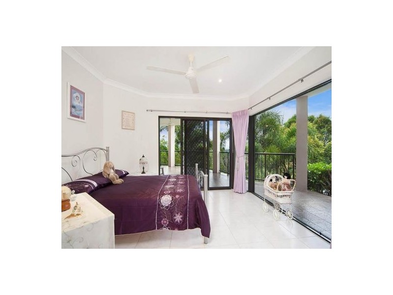 4 Knott Court, Whitfield QLD 4870